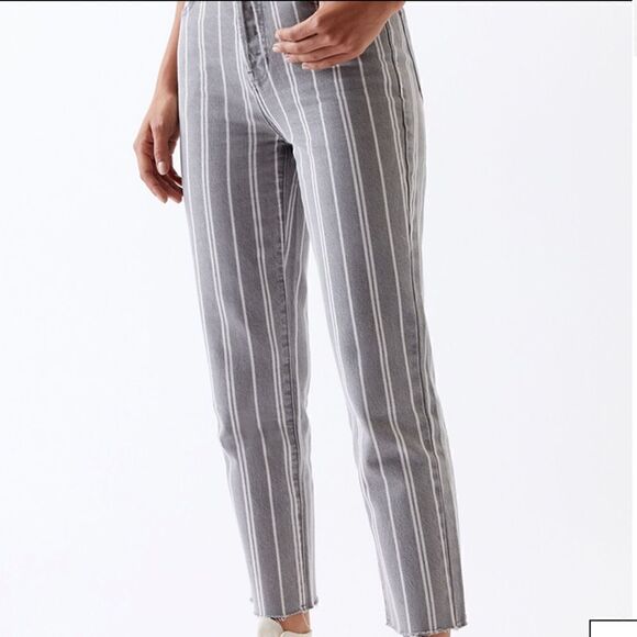 NWT PacSun High Rise Straight High Waist Jeans Size 25 - Picture 1 of 9